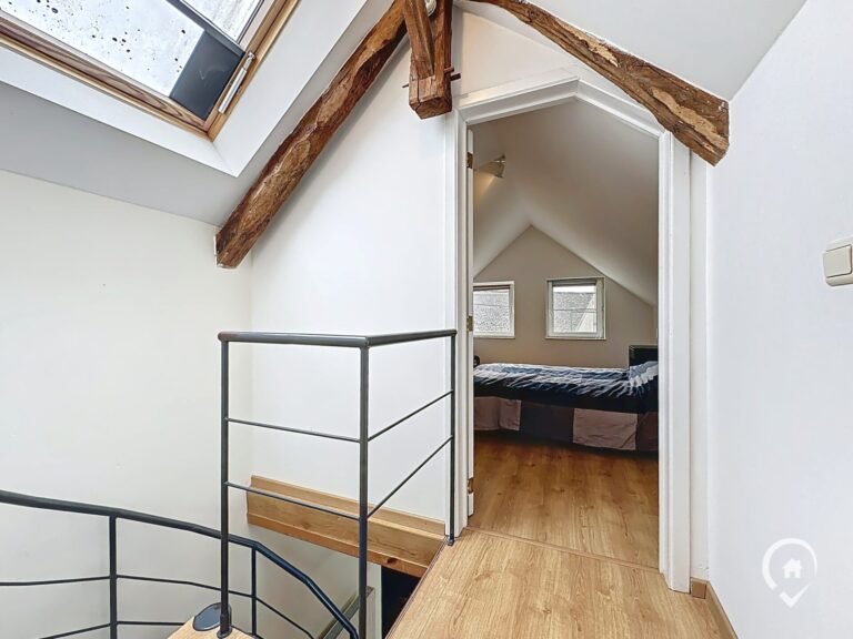 Condrogest - VENDU!! Appartement duplex 2 chambres à vendre à Somme-Leuze