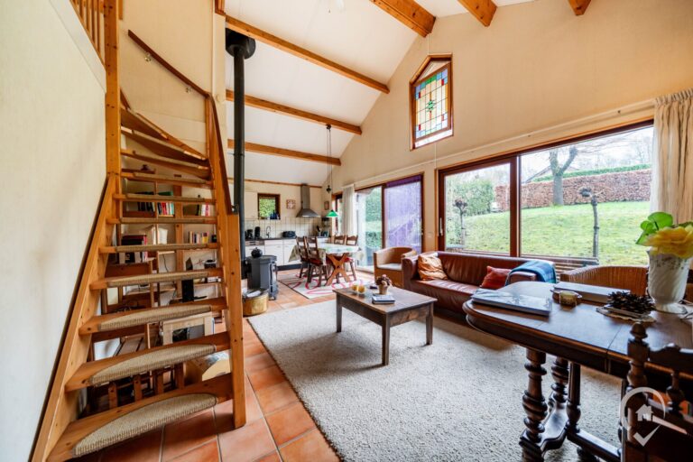 Condrogest - Bungalow avec terrasse plein sud sur les hauteurs de Dinant