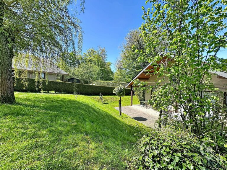 Condrogest - Bungalow avec terrasse plein sud sur les hauteurs de Dinant