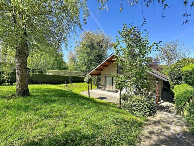 Condrogest - Bungalow avec terrasse plein sud sur les hauteurs de Dinant