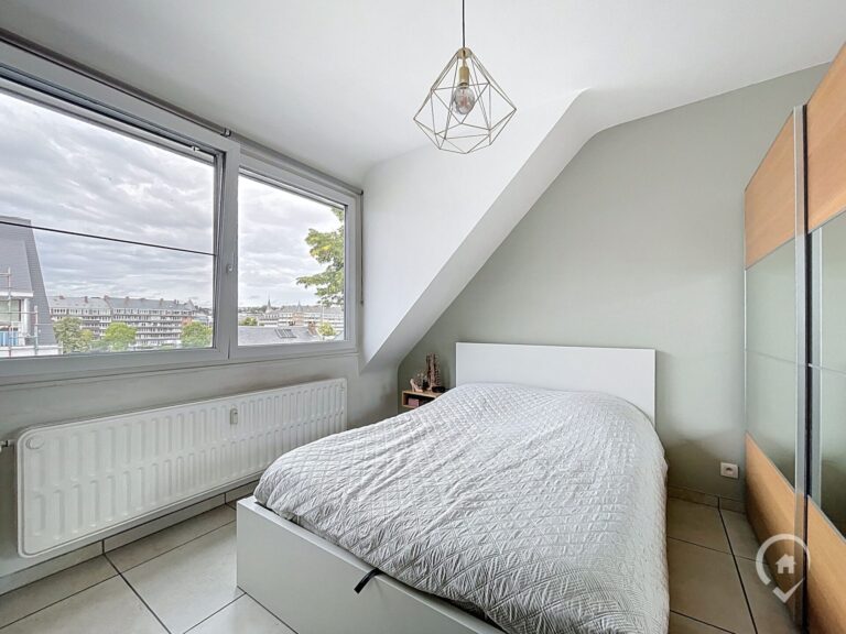 Condrogest - VENDU!! Appartement très lumineux et bien situé à Jambes