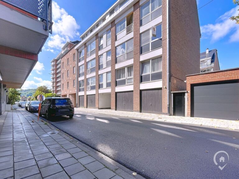Condrogest - VENDU!! Appartement très lumineux et bien situé à Jambes