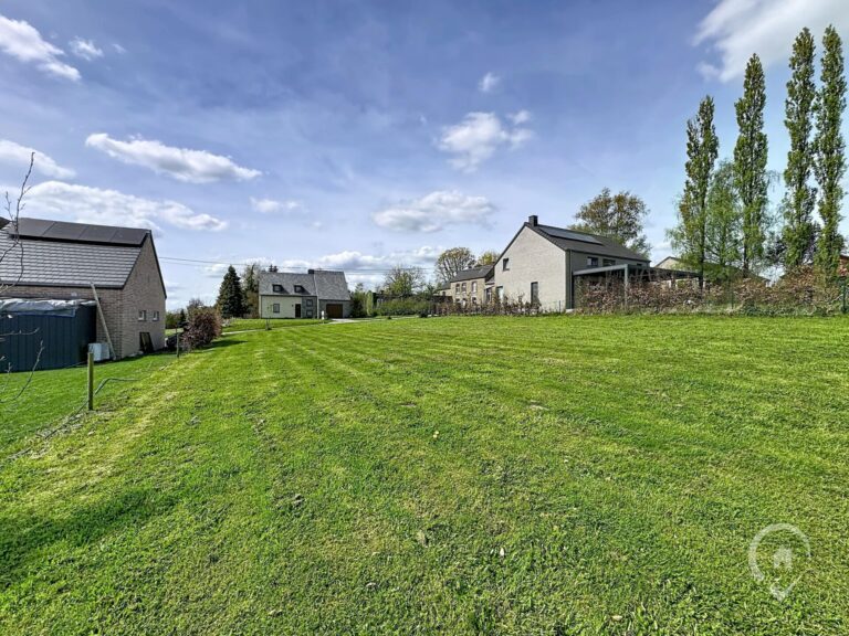 Condrogest - Magnifique parcelle de 18 ares à vendre à Loyers - Dinant