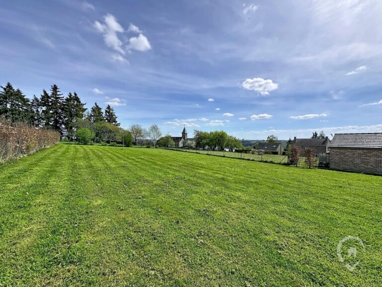 Condrogest - Magnifique parcelle de 18 ares à vendre à Loyers - Dinant