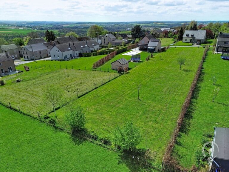 Condrogest - Magnifique parcelle de 18 ares à vendre à Loyers - Dinant