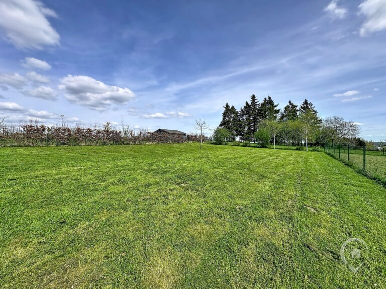 Condrogest - Magnifique parcelle de 18 ares à vendre à Loyers - Dinant
