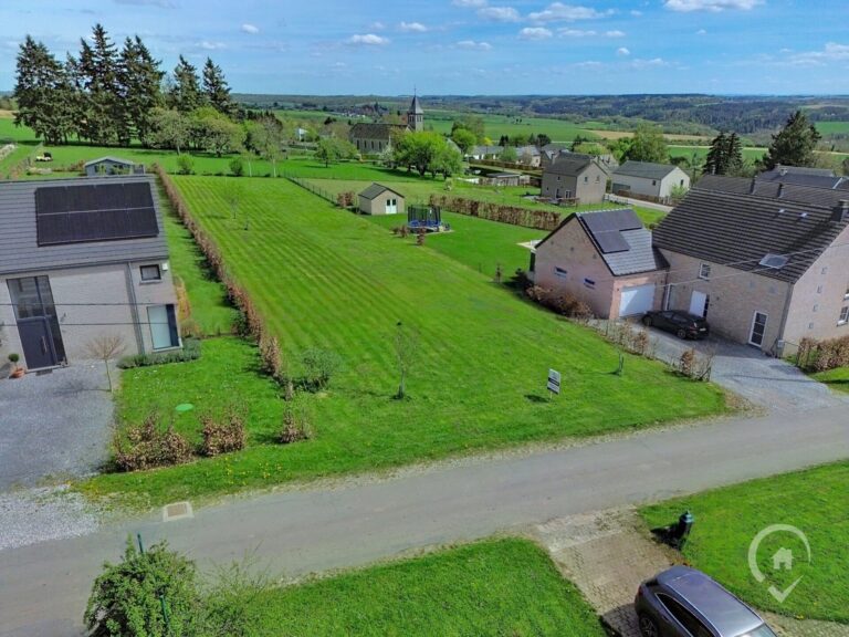 Condrogest - Magnifique parcelle de 18 ares à vendre à Loyers - Dinant