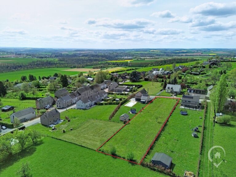 Condrogest - Magnifique parcelle de 18 ares à vendre à Loyers - Dinant