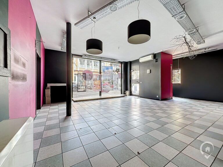 Condrogest - Commerce à vendre au centre de Ciney - excellente visibilité