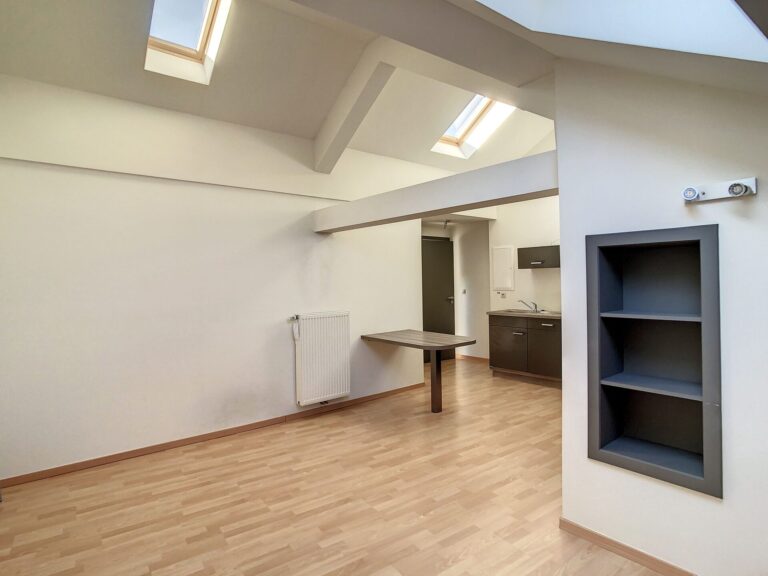 Condrogest - Appartement 1 chambre à louer au centre de Ciney LOUE