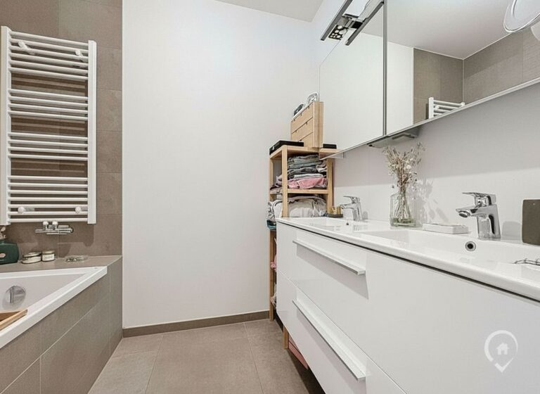 Condrogest - Appartement 3 chambres à louer au centre de Marche LOUE