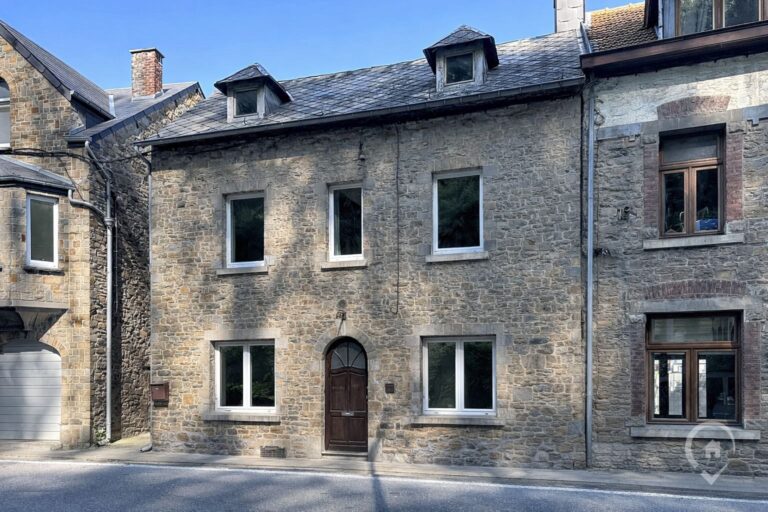 Condrogest - Maison composée de 2 unités à vendre, en bord de Meuse