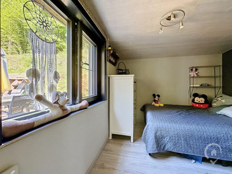 Condrogest - Maison 4 façades 2 chambres à vendre à Hastière
