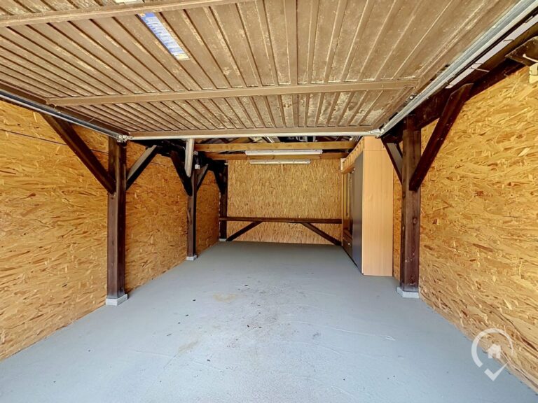Condrogest - Chalet à rénover à Yvoir dans le domaine de la Gayolle