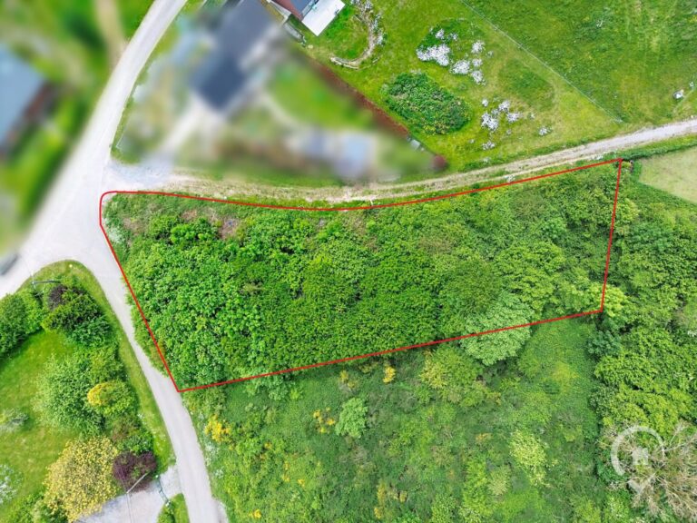 Condrogest - Terrain à vendre avec vue dégagée à Dinant