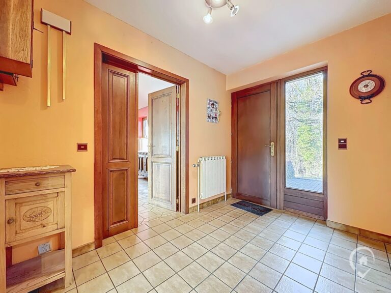 Condrogest - VENDU!! Superbe villa de plain-pied avec superbe jardin