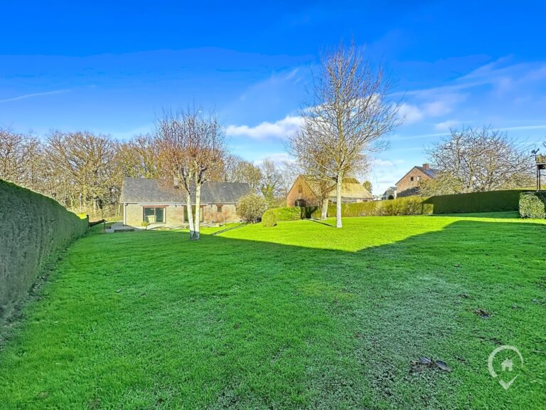 Condrogest - VENDU!! Superbe villa de plain-pied avec superbe jardin