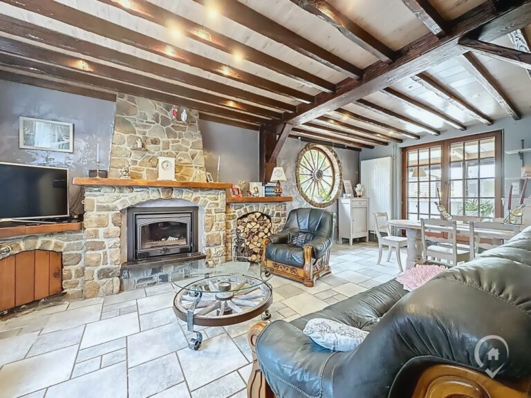 Condrogest - VENDU!! Superbe maison avec magnifique jardin à vendre à Deulin