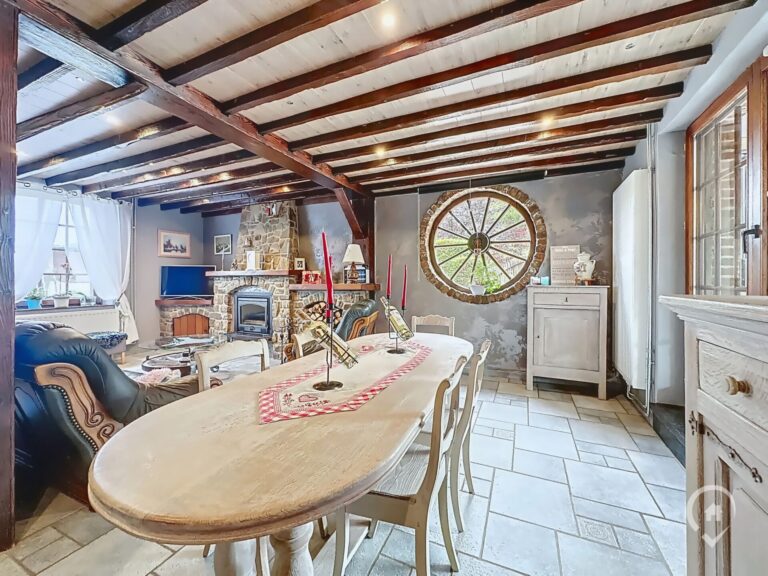 Condrogest - VENDU!! Superbe maison avec magnifique jardin à vendre à Deulin