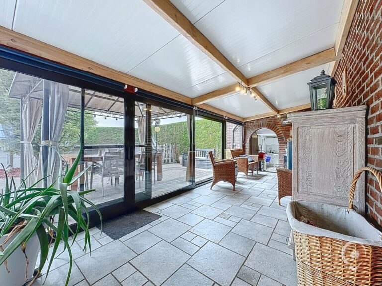 Condrogest - VENDU!! Superbe maison avec magnifique jardin à vendre à Deulin