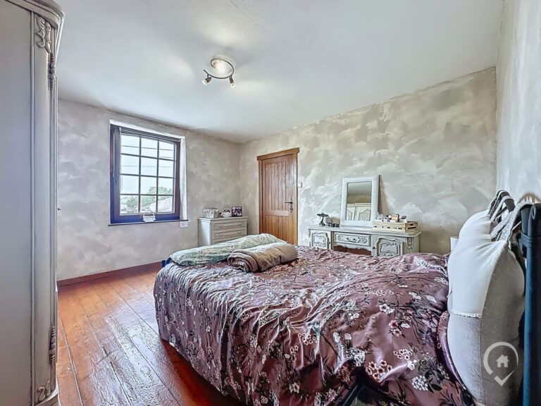 Condrogest - VENDU!! Superbe maison avec magnifique jardin à vendre à Deulin