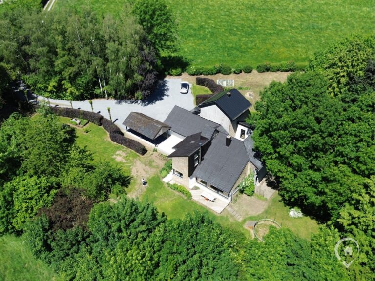 Condrogest - Villa d'architecte 5 chambres à vendre à Havelange - Ossogne