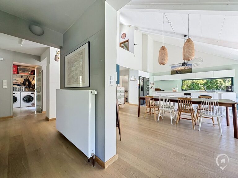 Condrogest - Villa d'architecte 5 chambres à vendre à Havelange - Ossogne