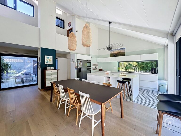 Condrogest - Villa d'architecte 5 chambres à vendre à Havelange - Ossogne