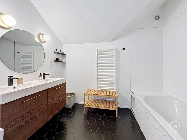 Condrogest - Villa d'architecte 5 chambres à vendre à Havelange - Ossogne