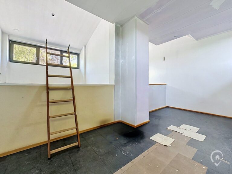 Condrogest - Villa d'architecte 5 chambres à vendre à Havelange - Ossogne
