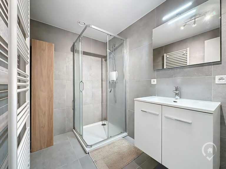 Condrogest - SOUS OPTION !!! Superbe appartement lumineux 2 chambres à vendre à Marloie
