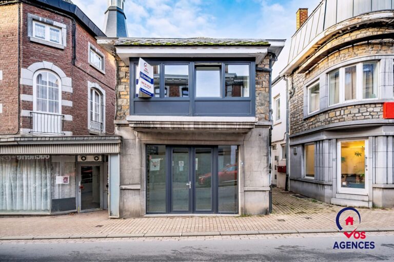 Condrogest - SOUS OPTION !!! Immeuble mixte à vendre au centre de Ciney