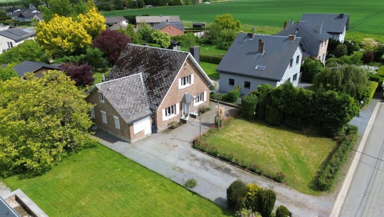 Condrogest - Maison 5 chambres sur 9 ares à vendre à Assesse
