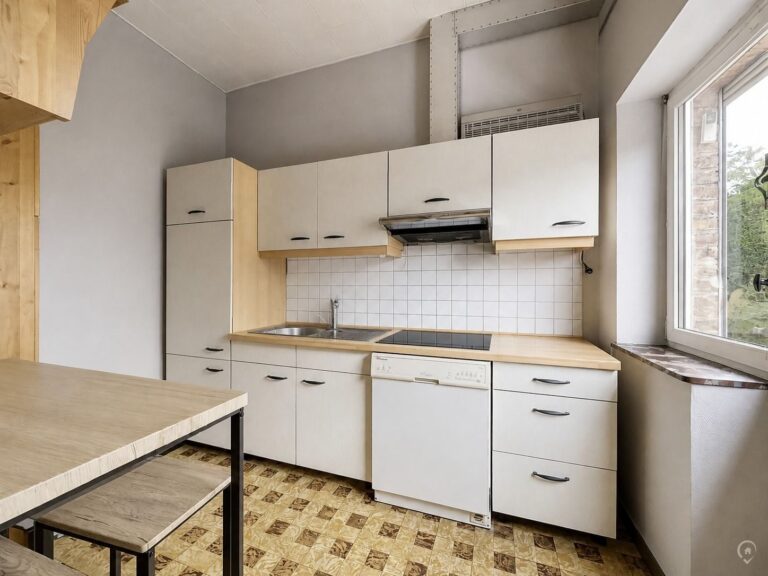 Condrogest - Maison 5 chambres sur 9 ares à vendre à Assesse
