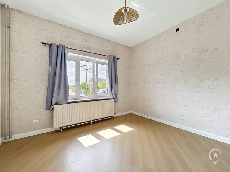 Condrogest - Maison 5 chambres sur 9 ares à vendre à Assesse