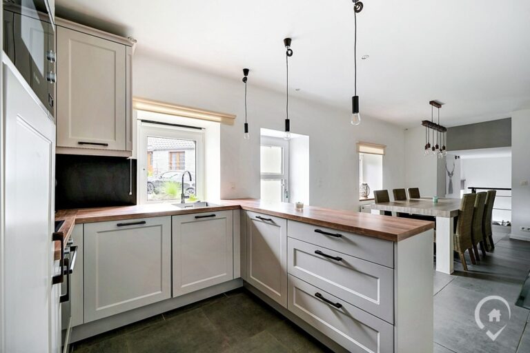 Condrogest - Gîte meublé 4 chambres à vendre à Awagne