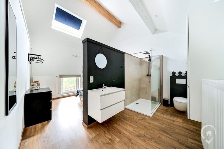 Condrogest - Gîte meublé 4 chambres à vendre à Awagne