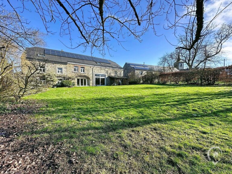 Condrogest - Superbe propriété rénovée 7 chambres à vendre à Hodister
