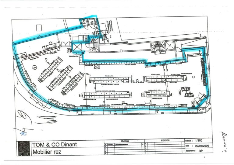 Condrogest - Surface commerciale de 440 m² à vendre au cœur de Dinant