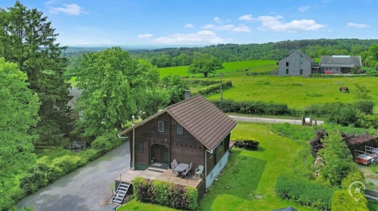 Condrogest - SOUS OPTION !!! Chalet au calme en zone d'habitat à vendre à Forzée