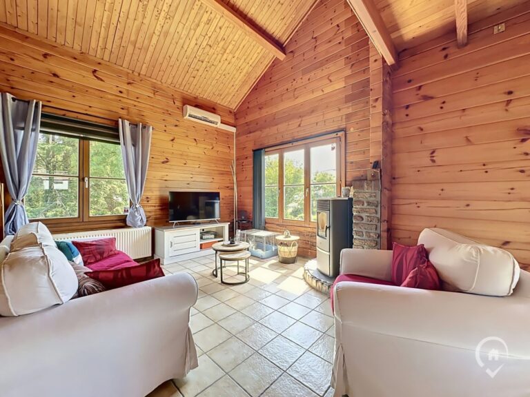 Condrogest - SOUS OPTION !!! Chalet au calme en zone d'habitat à vendre à Forzée