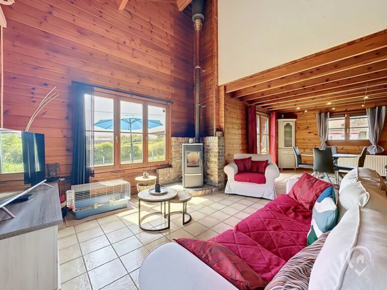 Condrogest - SOUS OPTION !!! Chalet au calme en zone d'habitat à vendre à Forzée