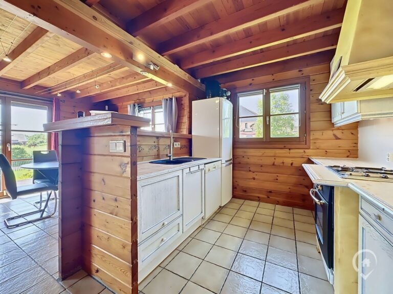 Condrogest - SOUS OPTION !!! Chalet au calme en zone d'habitat à vendre à Forzée