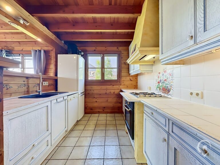 Condrogest - SOUS OPTION !!! Chalet au calme en zone d'habitat à vendre à Forzée