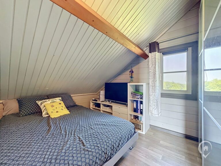 Condrogest - SOUS OPTION !!! Chalet au calme en zone d'habitat à vendre à Forzée