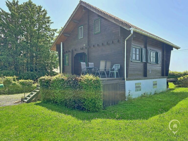 Condrogest - SOUS OPTION !!! Chalet au calme en zone d'habitat à vendre à Forzée