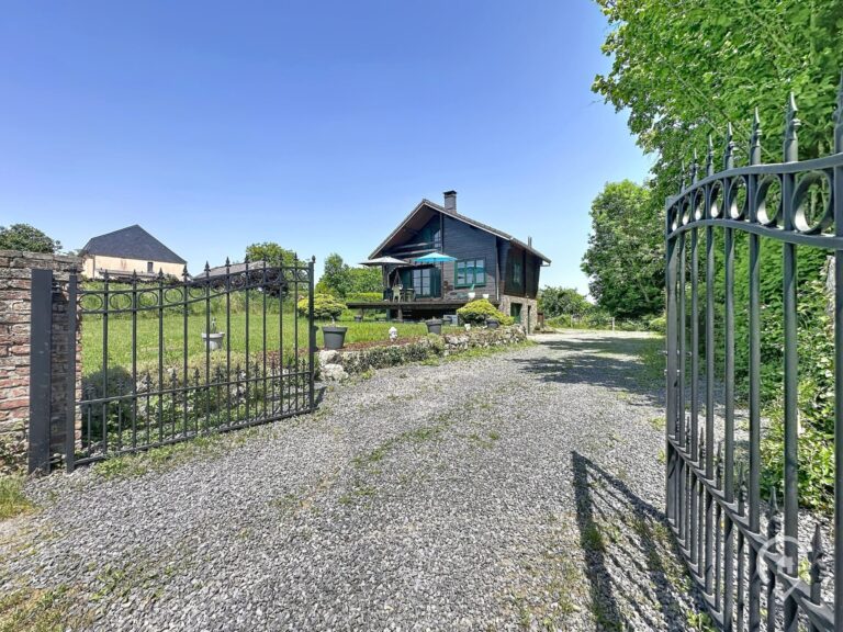 Condrogest - SOUS OPTION !!! Chalet au calme en zone d'habitat à vendre à Forzée