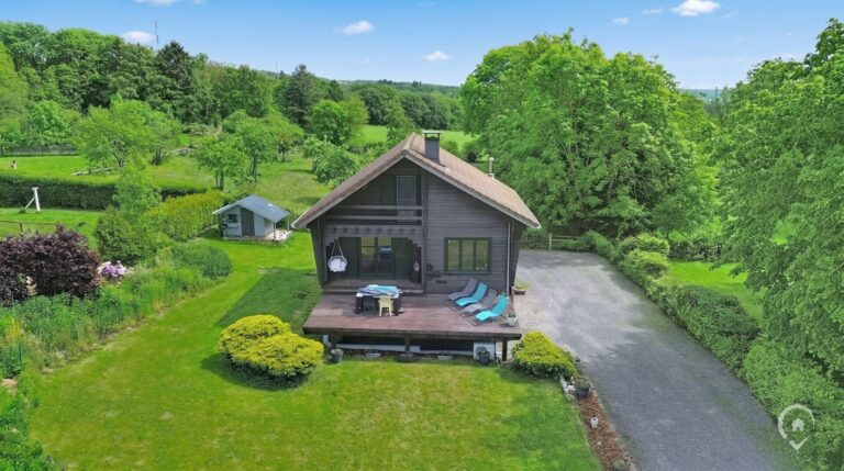 Condrogest - SOUS OPTION !!! Chalet au calme en zone d'habitat à vendre à Forzée