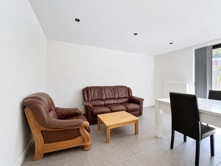 Condrogest - Appartement 2 chambres à louer au centre de Marche SOUS OPTION