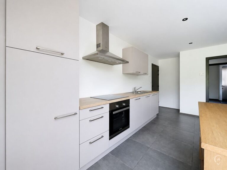 Condrogest - Appartement 2 chambres à louer au centre de Marche SOUS OPTION